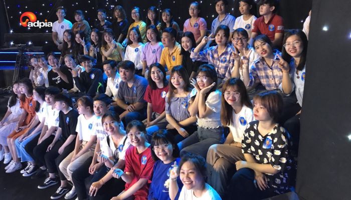 Trở thành khán giả cho các gameshow, chương trình truyền hình